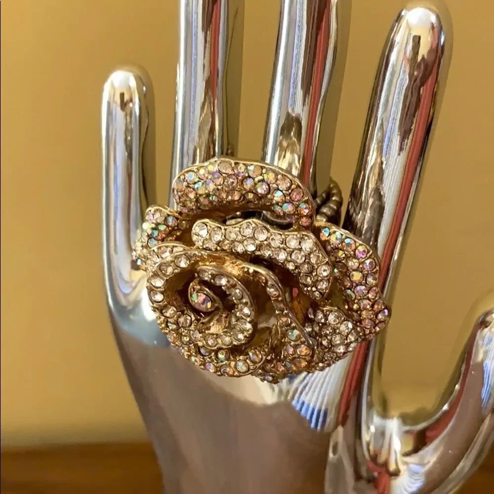 Rose Rhinestone Stretchy Ring - Picture 7 of 7